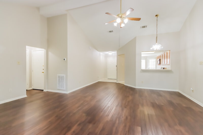 1,950/Mo, 2614 Sherwood Hollow Ln Kingwood, TX 77339 Front Entrance View