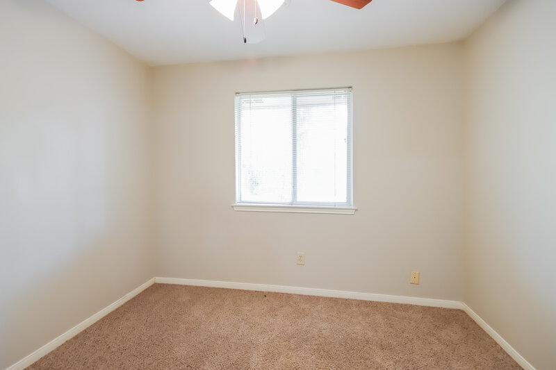 1,950/Mo, 2614 Sherwood Hollow Ln Kingwood, TX 77339 Bedroom View 3