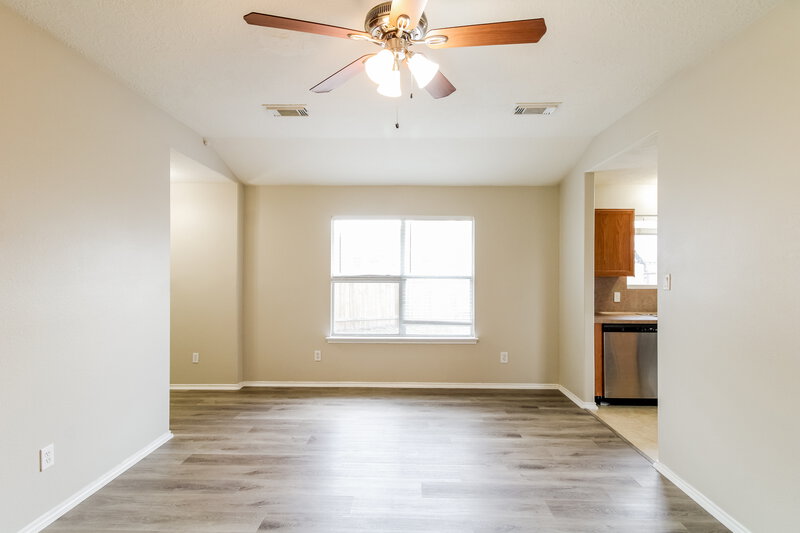 1,810/Mo, 8911 Grackle Run Ln Humble, TX 77338 Living Room View