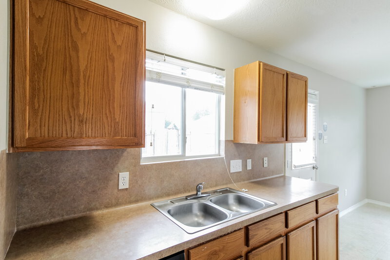 1,810/Mo, 8911 Grackle Run Ln Humble, TX 77338 Kitchen View 2