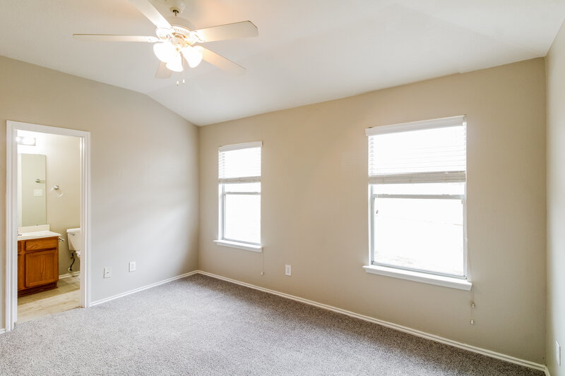1,810/Mo, 8911 Grackle Run Ln Humble, TX 77338 Main Bedroom View