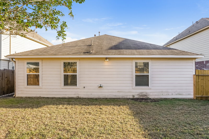 2,030/Mo, 5015 Fair Oak Dale Ln Humble, TX 77346 Rear View