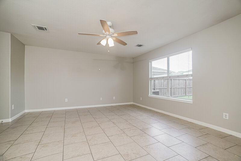 1,830/Mo, 4518 Nueces River Loop Spring, TX 77386 Living Room View