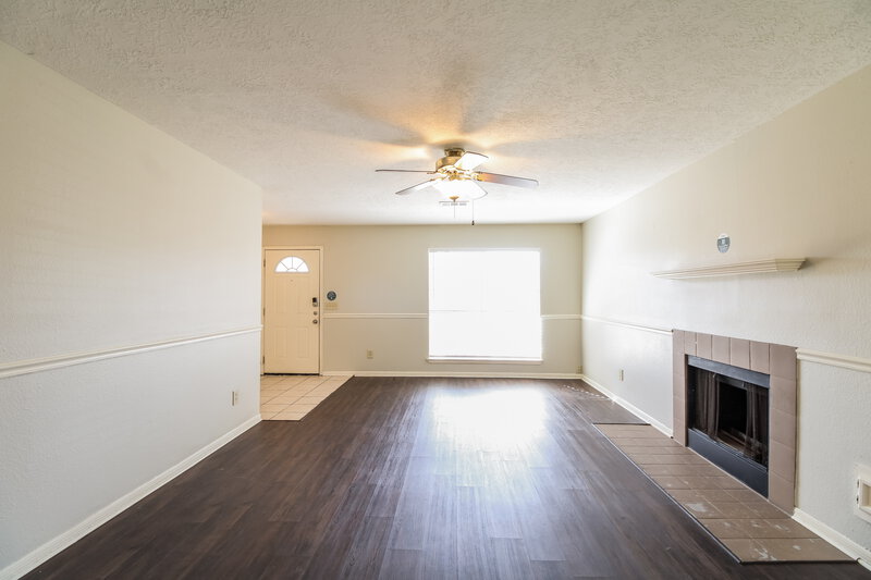 2,570/Mo, 17938 Great Glen Dr Houston, TX 77084 Living Room View