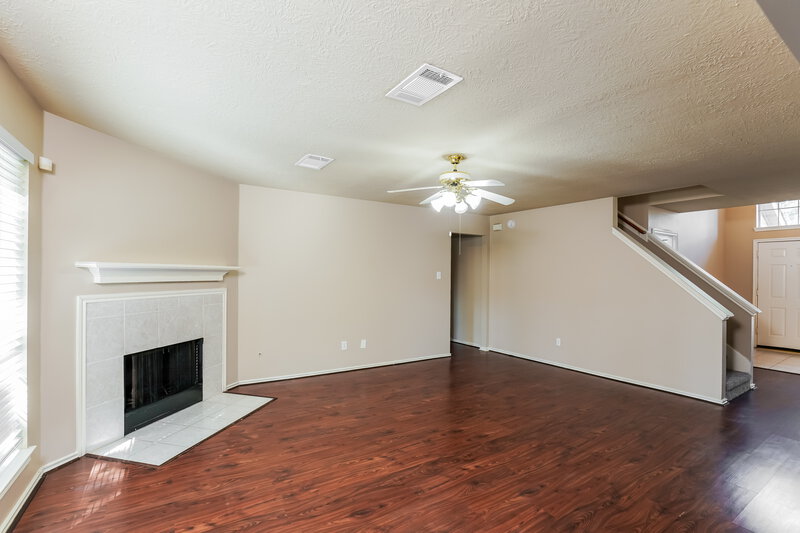 1,940/Mo, 5418 Trail Timbers Dr Humble, TX 77346 Living Room View