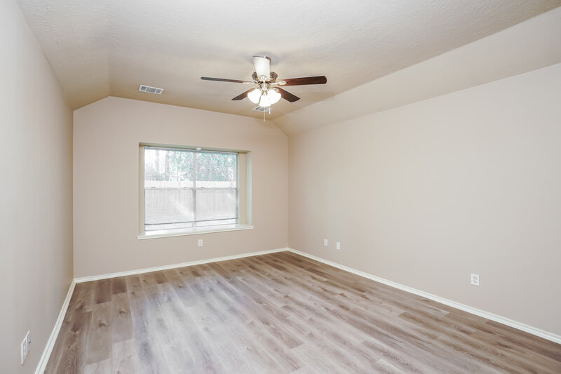 1,940/Mo, 5418 Trail Timbers Dr Humble, TX 77346 Main Bedroom View