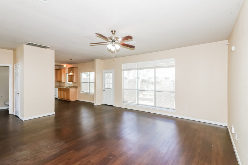 1,930/Mo, 19906 Mason Creek Dr Katy, TX 77449 Living Room View
