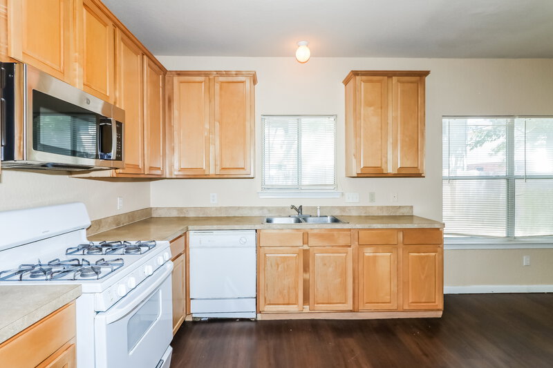 1,930/Mo, 19906 Mason Creek Dr Katy, TX 77449 Kitchen View