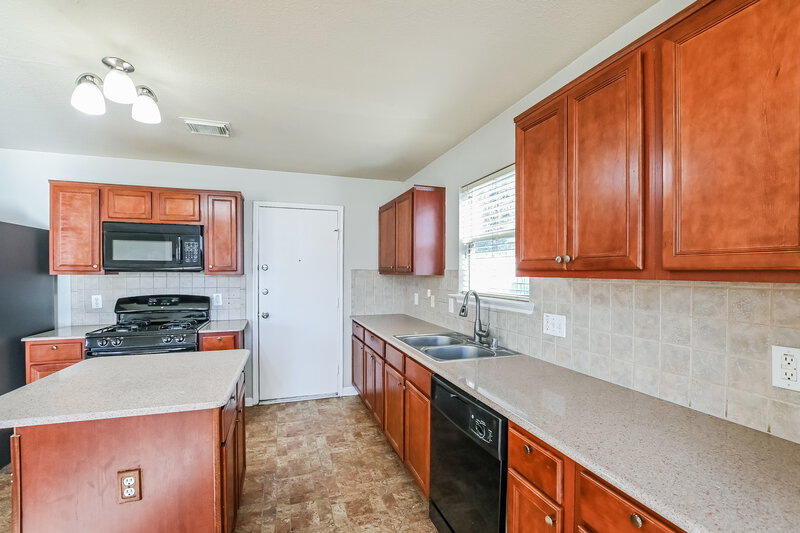 1,880/Mo, 8214 Sanders Glen Ln Humble, TX 77338 Kitchen View 2