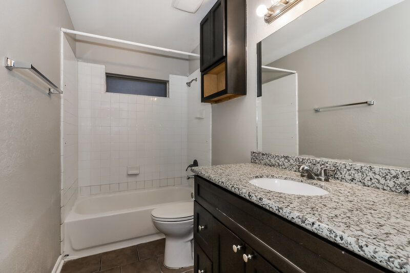 2,005/Mo, 21023 Southern Colony Ct Katy, TX 77449 Bathroom View