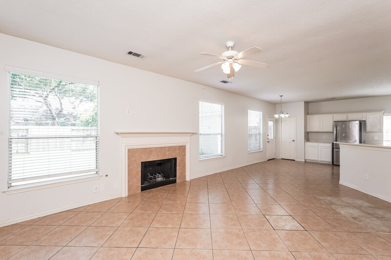 2,055/Mo, 17902 Scenic Oaks Dr Richmond, TX 77407 Living Room View