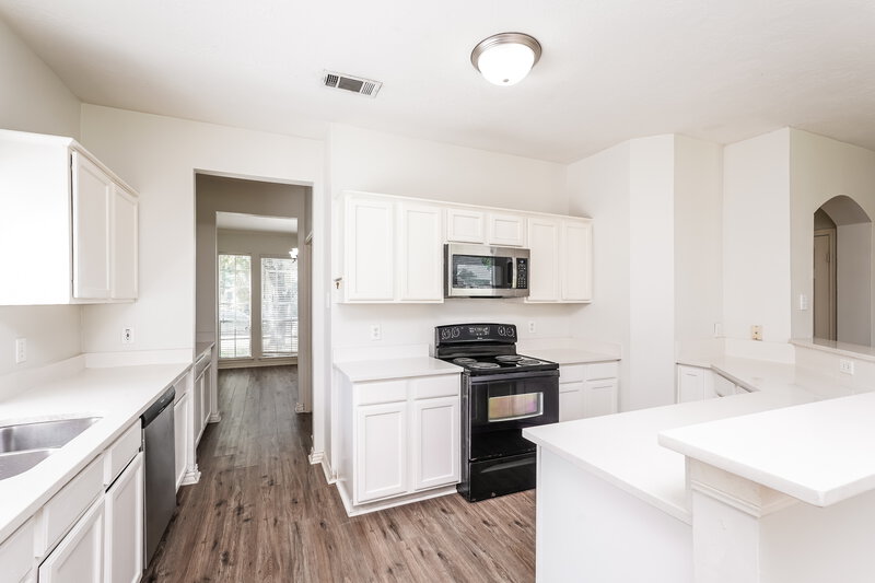 2,055/Mo, 17902 Scenic Oaks Dr Richmond, TX 77407 Kitchen View