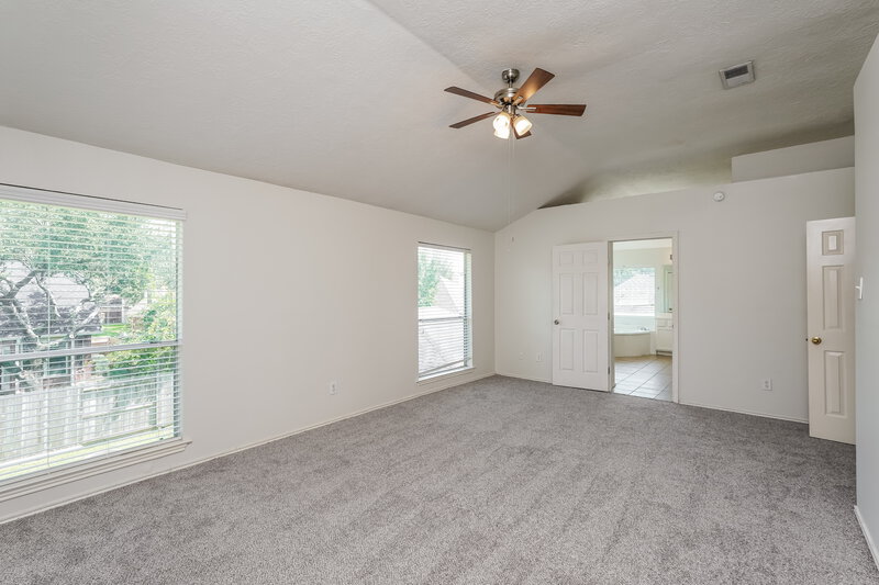2,055/Mo, 17902 Scenic Oaks Dr Richmond, TX 77407 Main Bedroom View
