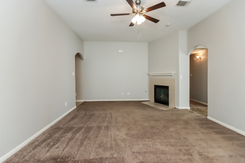 1,650/Mo, 17206 Atascocita Bend Dr Humble, TX 77396 Living Room View 2