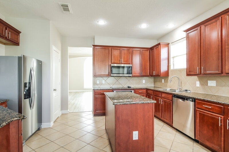 2,750/Mo, 2906 Coral Rocks Ct Missouri City, TX 77459 Kitchen View