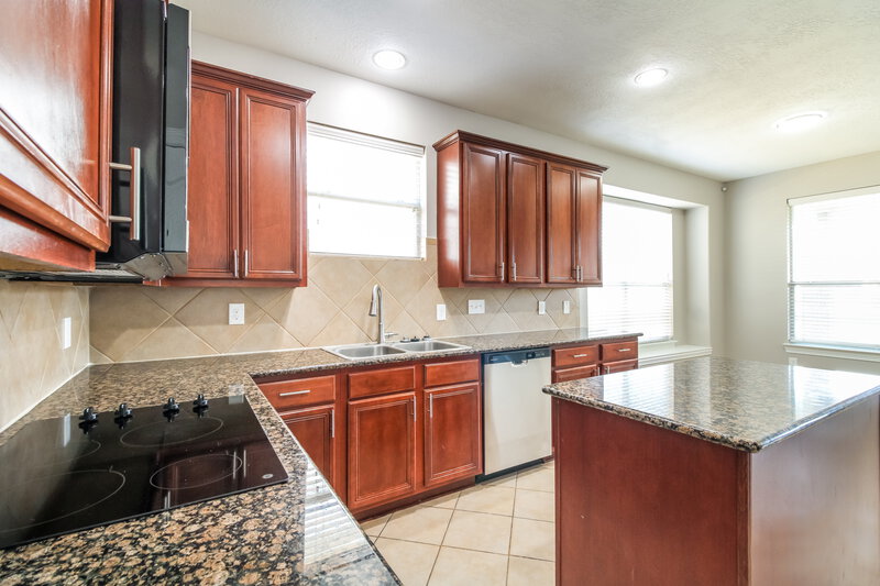 2,750/Mo, 2906 Coral Rocks Ct Missouri City, TX 77459 Kitchen View 2