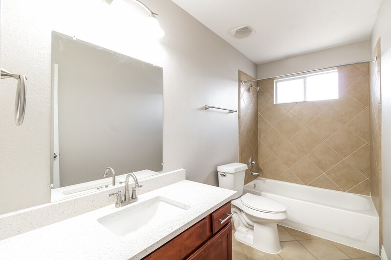 2,750/Mo, 2906 Coral Rocks Ct Missouri City, TX 77459 Bathroom View
