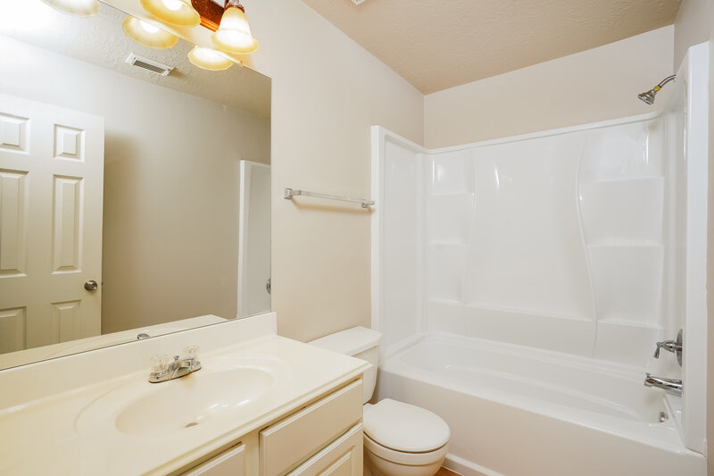 1,830/Mo, 3930 Elm Stream Ct Fresno, TX 77545 Bathroom View