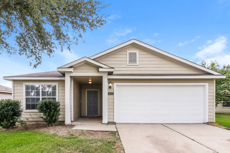 3 Bedroom House – 6823 Dawn Bloom Ln, Richmond, TX 77469