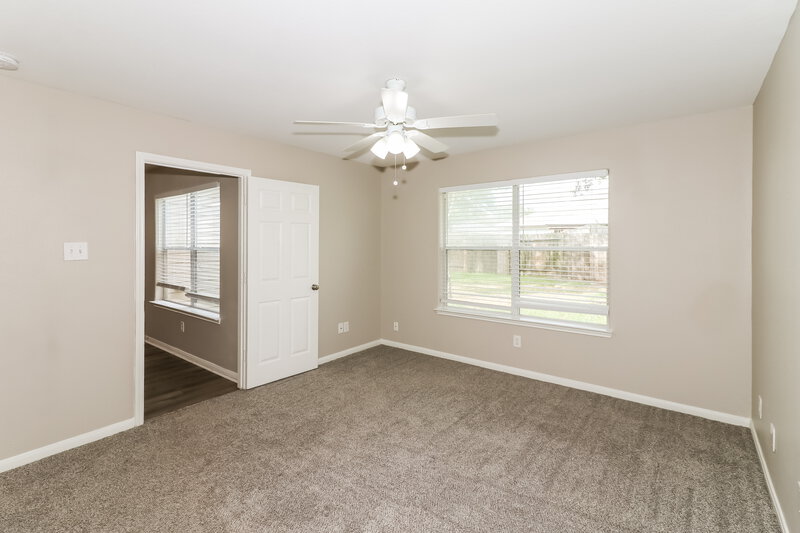 1,900/Mo, 6823 Dawn Bloom Ln Richmond, TX 77469 Main Bedroom View 2