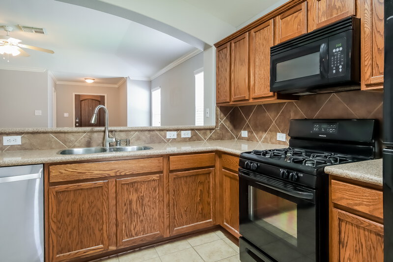 2,075/Mo, 26614 Marble Falls Bnd Katy, TX 77441 Kitchen View 2