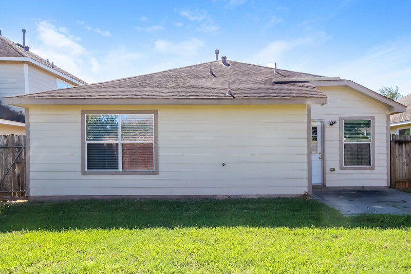 2,075/Mo, 26614 Marble Falls Bnd Katy, TX 77441 Rear View