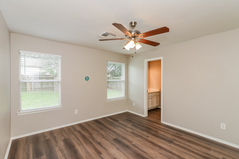 1,895/Mo, 18215 Olive Leaf Dr Houston, TX 77084 Main Bedroom View