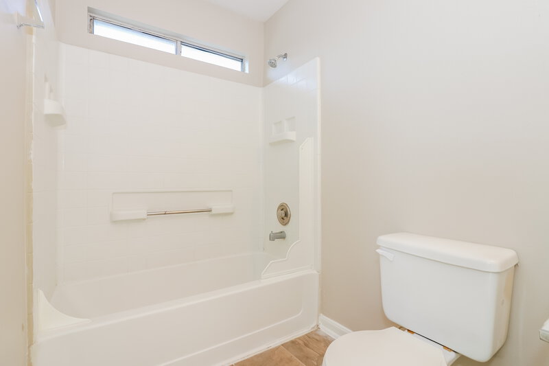 2,620/Mo, 19854 Laurel Trail Dr Cypress, TX 77433 Main Bathroom View