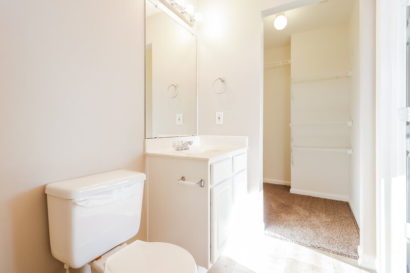 2,620/Mo, 19854 Laurel Trail Dr Cypress, TX 77433 Bathroom View