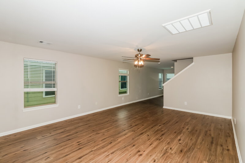 0/Mo, 20730 Dickinson Manor Ln Cypress, TX 77433 Living Room View