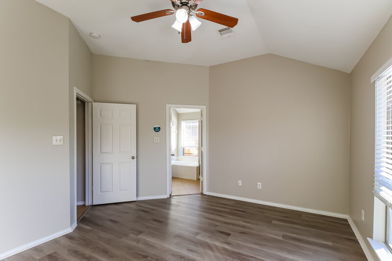 1,905/Mo, 2606 Winding Creek Way Conroe, TX 77385 Main Bedroom View