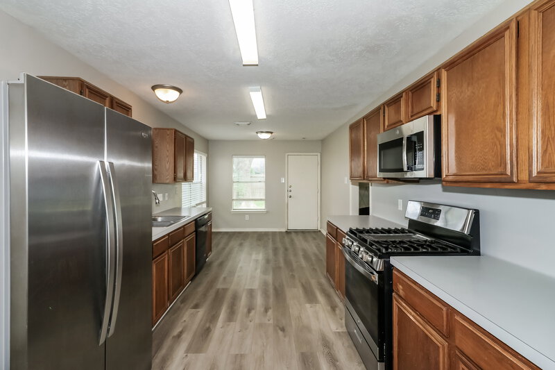 2,475/Mo, 4635 Linden Pl Pearland, TX 77584 Kitchen View 2