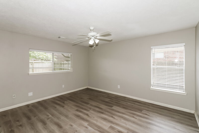 2,475/Mo, 4635 Linden Pl Pearland, TX 77584 Main Bedroom View