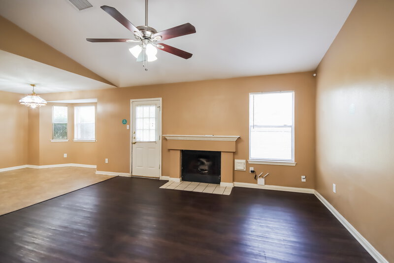 1,780/Mo, 4111 Donalbain Dr Spring, TX 77373 Living Room View