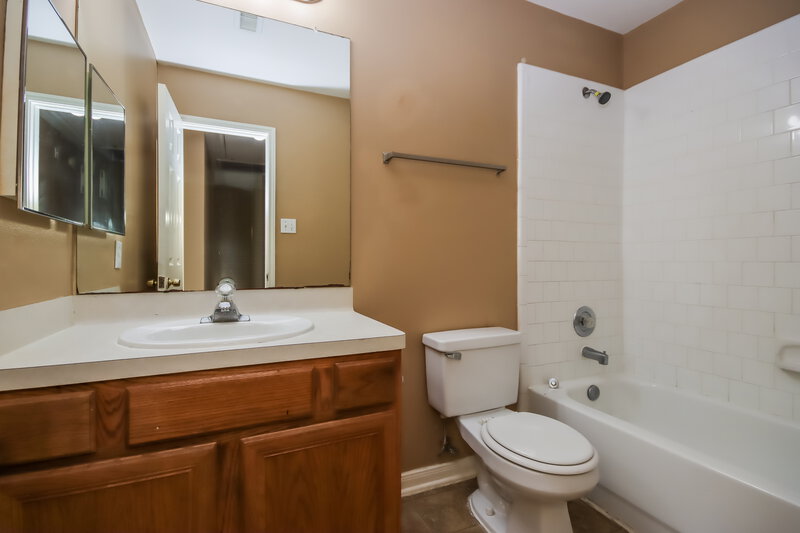 1,780/Mo, 4111 Donalbain Dr Spring, TX 77373 Bathroom View