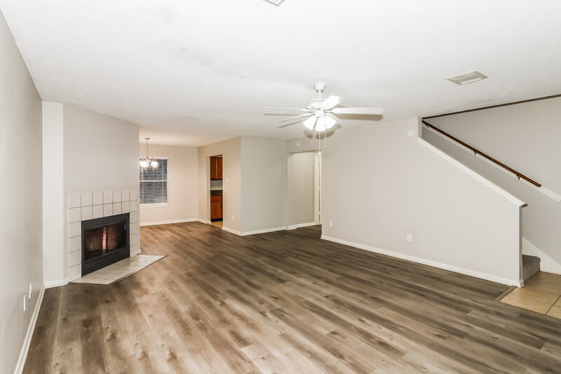 0/Mo, 6803 Hedgewick Dr Houston, TX 77084 Living Room View 2