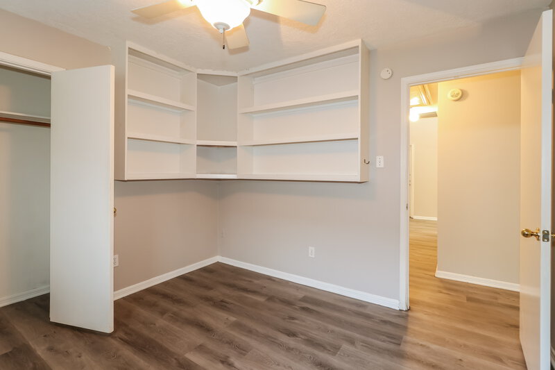 2,065/Mo, 3727 Liles Ln Humble, TX 77396 Walk In Closet View