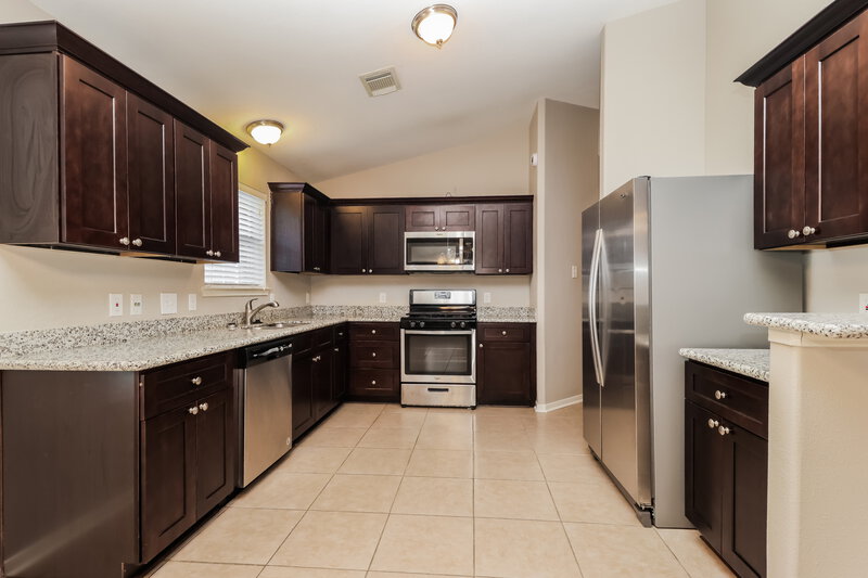 2,080/Mo, 5507 Golden Hollow Ct Spring, TX 77373 Kitchen View 2