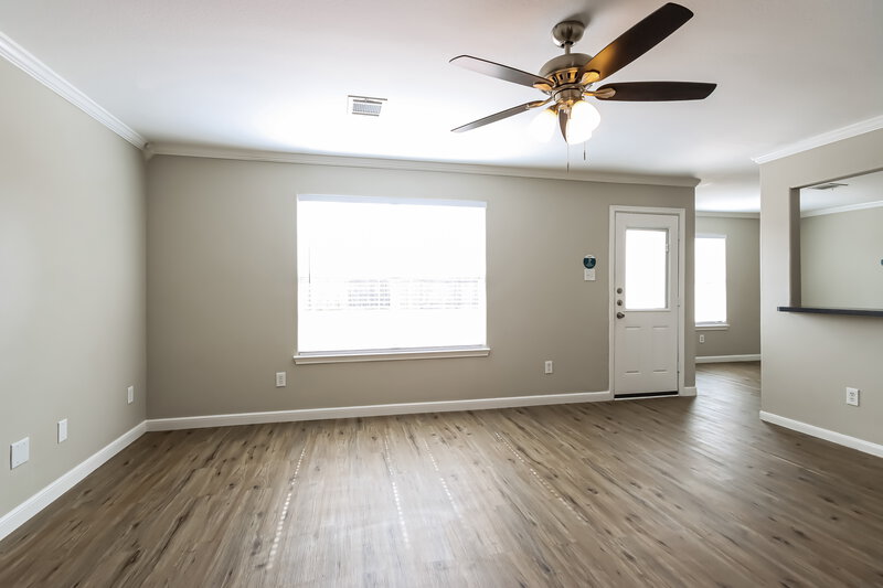 1,960/Mo, 4427 Nueces River Loop Spring, TX 77386 Living Room View