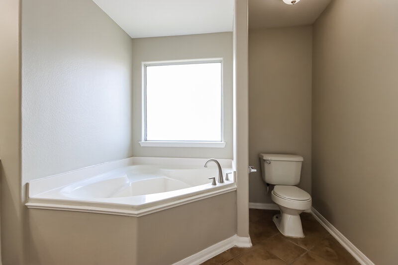 1,960/Mo, 4427 Nueces River Loop Spring, TX 77386 Main Bathroom View 2