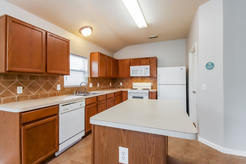 1,720/Mo, 18326 Atasca Woods Trce Humble, TX 77346 Kitchen View