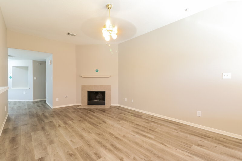 2,135/Mo, 6543 Dogwood Park Ln Katy, TX 77449 Living Room View 2