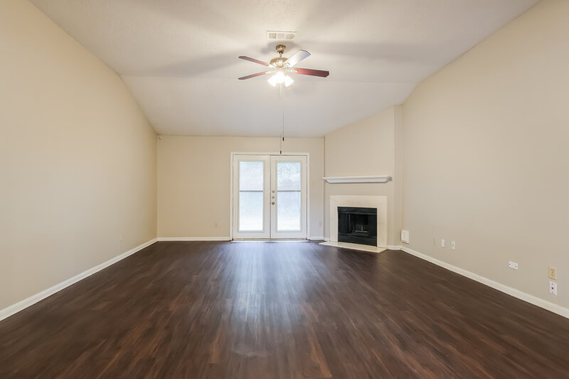 1,950/Mo, 28807 Binefield St Spring, TX 77386 Living Room View