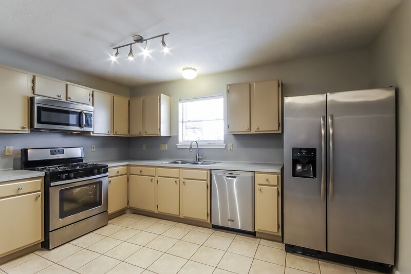 3,310/Mo, 28807 Binefield St Spring, TX 77386 Kitchen View