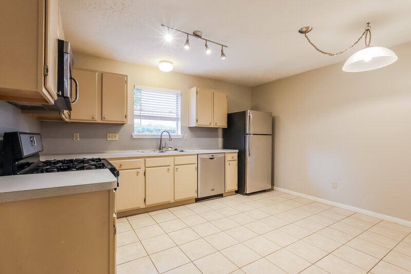 1,950/Mo, 28807 Binefield St Spring, TX 77386 Kitchen View