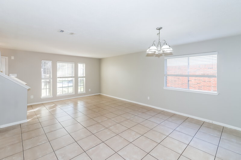 1,850/Mo, 5618 Imperial Grove Dr Houston, TX 77066 Dining Room View