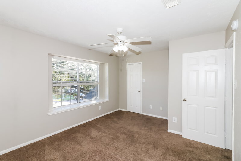 1,850/Mo, 5618 Imperial Grove Dr Houston, TX 77066 Bedroom View 2