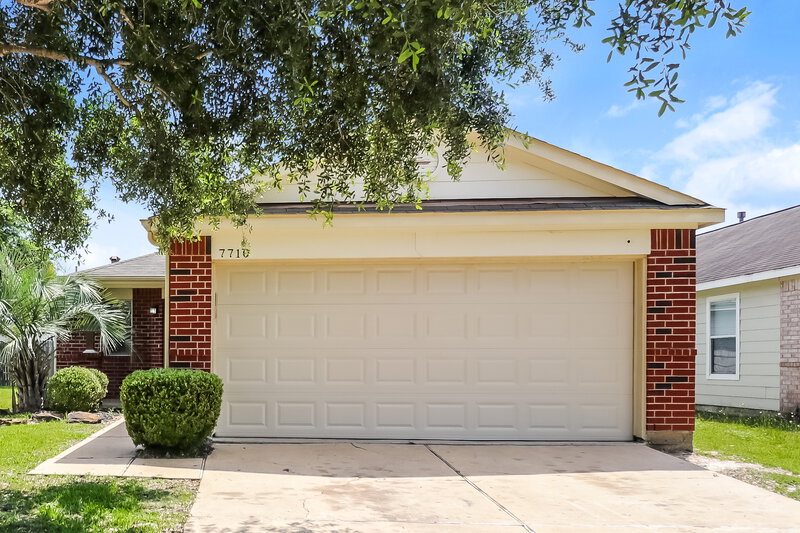2,085/Mo, 7710 Painted Desert Dr Cypress, TX 77433 External View