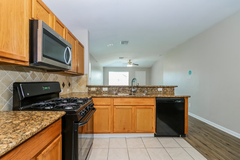 2,085/Mo, 7710 Painted Desert Dr Cypress, TX 77433 Kitchen View