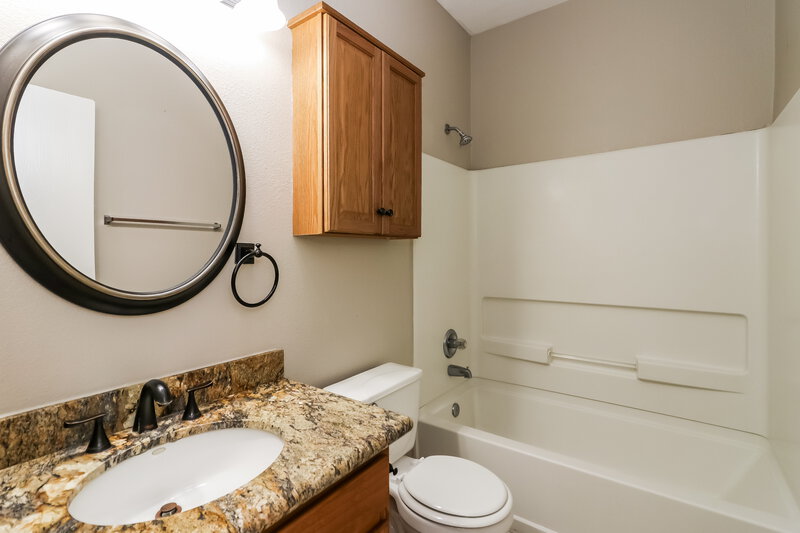 2,085/Mo, 7710 Painted Desert Dr Cypress, TX 77433 Bathroom View